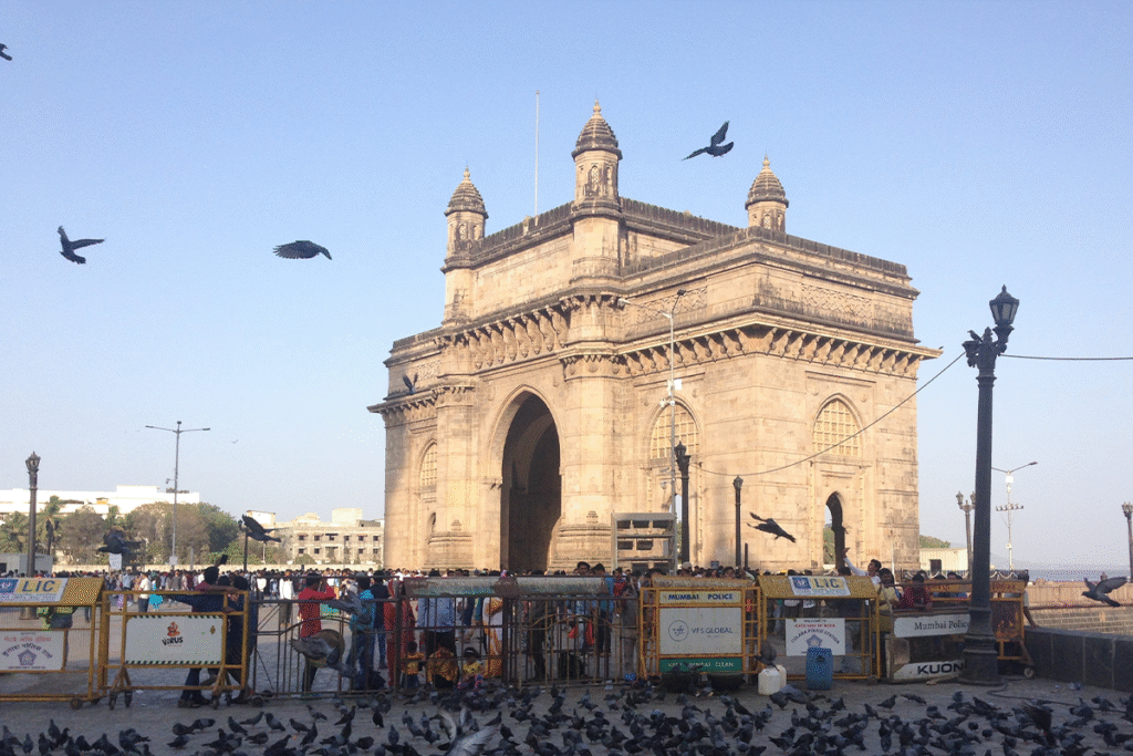 Mumbai Vadodara Taxi Prime Miles